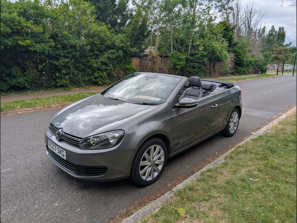 Grey Volkswagen Golf 1.4 TSI SE Cabriolet 2dr Petrol DSG Euro 5 122 ps